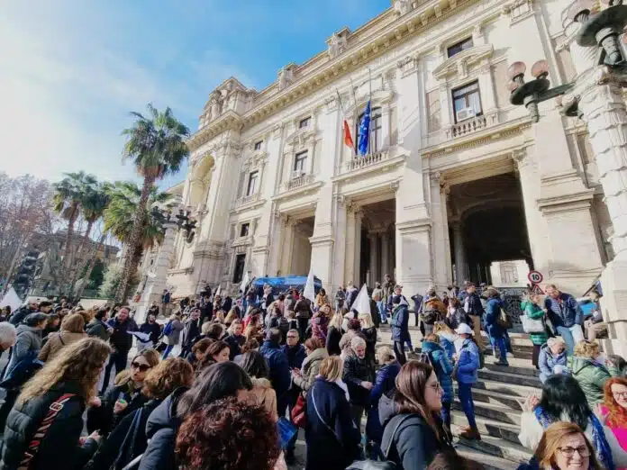 Uil Scuola contro il governo